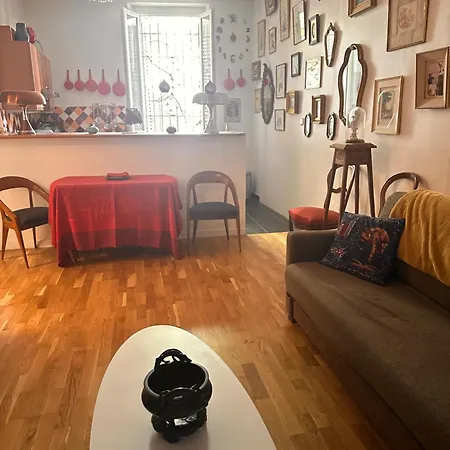 Lou Couquet Apartamento *