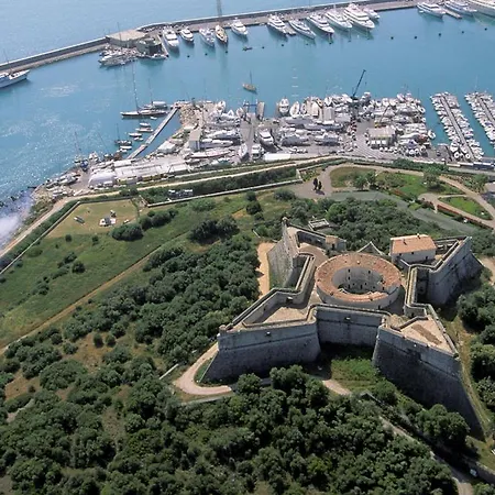 Lou Couquet 앙티브